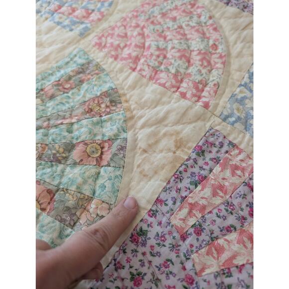 Vintage Seashell Fan Pattern Quilt Hand Scalloped Bedspread ARCH QUILT New York - Picture 5 of 13